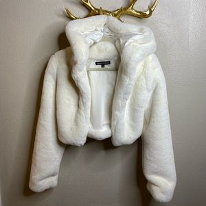Faux fur cropped jacket